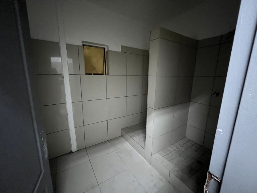 To Let Commercial Property for Rent in Lower Bo-dorp North West
